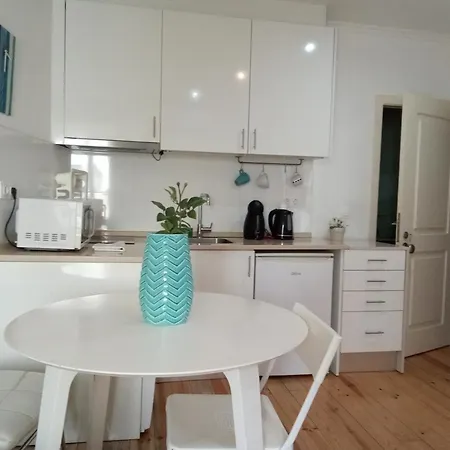 Turquoise - Tram 28 Starting Location Apartment Lisbon